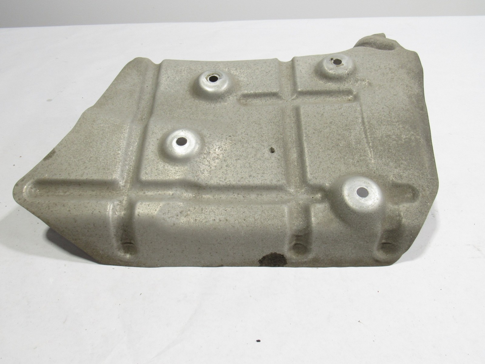10-20 Bentley Mulsanne 2012 Rear Right Muffler Silencer Heat Shield Cover :O