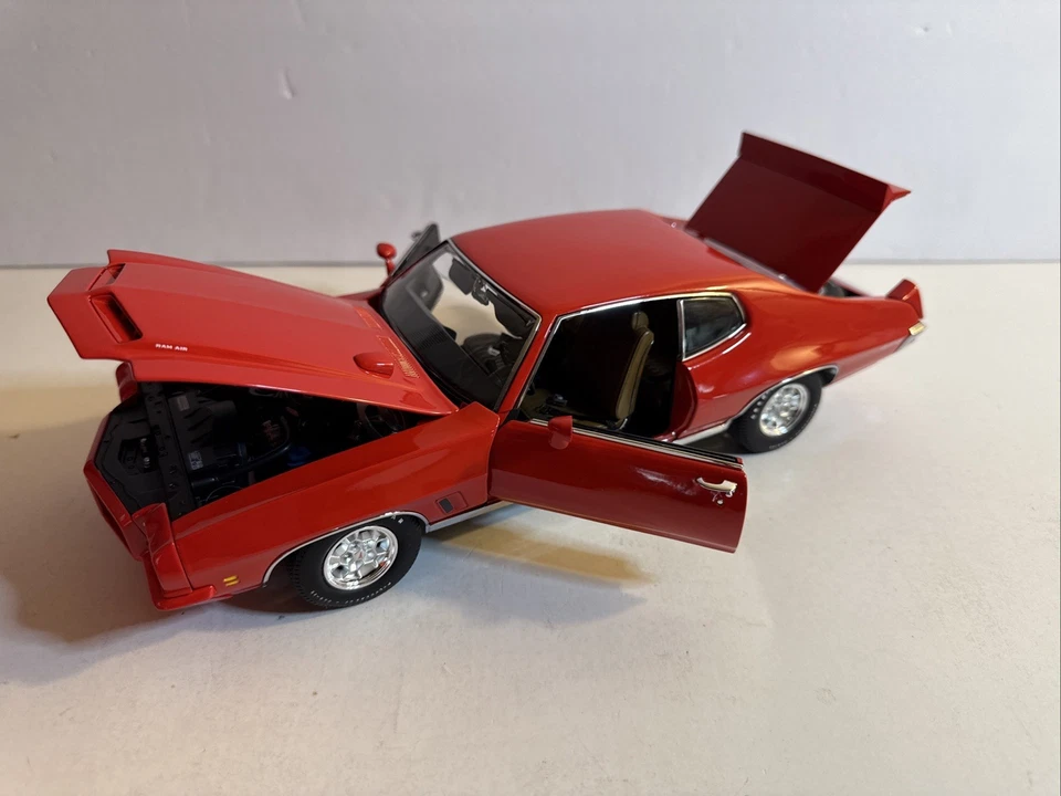 GTO RED BIG BOX 1972 PONTIAC 455 HO RAM AIR HARD TOP  1-18 DIECAST GMP  #8043 - Image 2 of 4