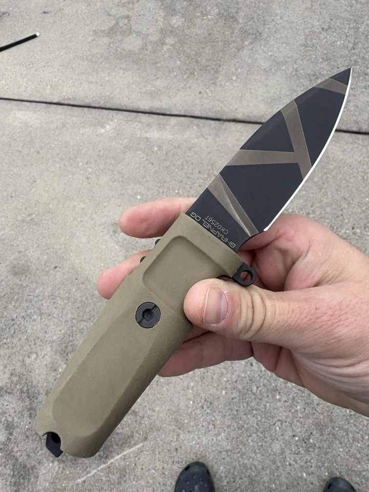 Cuchillos Extrema Ratio EX160SHRGOG metralla Desert Warfare N690 Foto 3 de 4