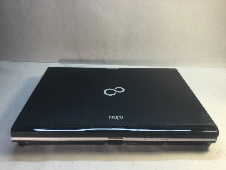 Fujitsu Lifebook T900 14" Tablet Intel Core i7 1st Gen-NO BOOT/MISSING KB - MZ - Image 3 of 4