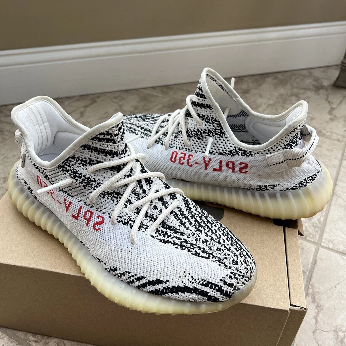 Costo yeezy sales zebra