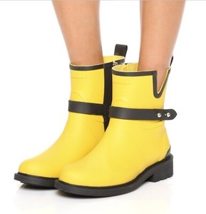 moto rain boots