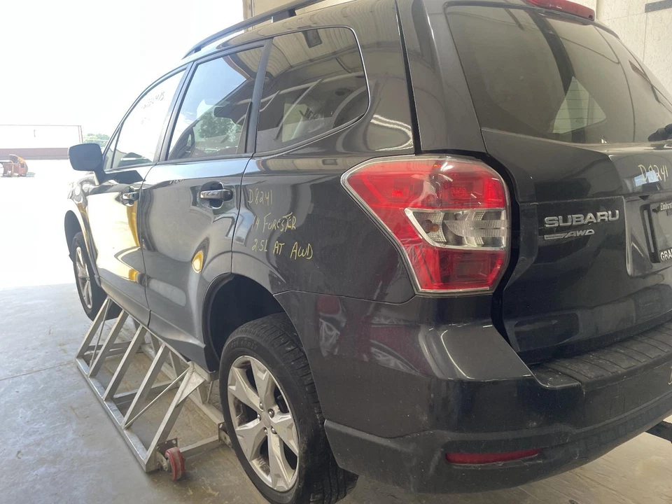 Espejo retrovisor derecho usado se adapta a: Subaru Forester Power 2015 sin intermitente térmico b Foto 4 de 4
