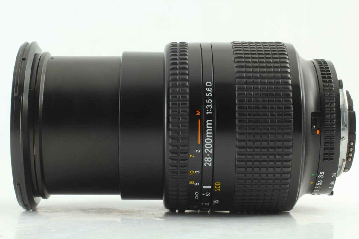 MINT w/Hood】 Nikon AF Nikkor 28-200mm f3.5-5.6 D Zoom Lens