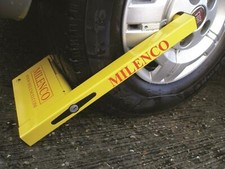 Milenco Compact Wheel Clamp – Caravan / Motorhome / Camper Van + Storage Bag
