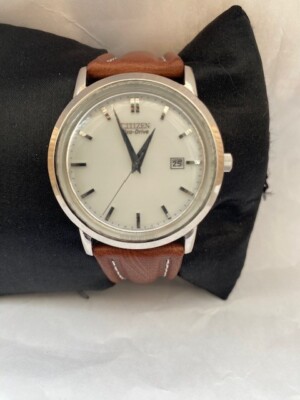 Citizen Herren Eco Drive Calendar 100 MT Lederarmband Uhr E111-S079730