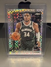 2025-26 Topps Chrome X-Fractor Giannis Antetokounmpo Bucks #137 Basketball