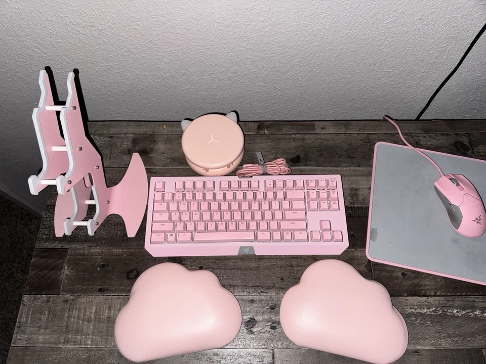 Paquete de Juegos Razer Cuarzo Rosa | Teclado y Ratón + Accesorios Gratis Foto 3 de 3