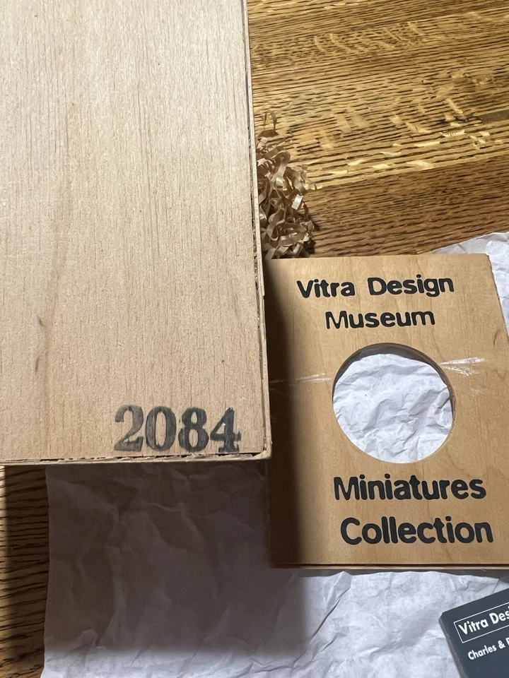 Vitra Design Museum Miniatures Collection 1:6 Scale Eames DCW 1945 - Image 4 of 4