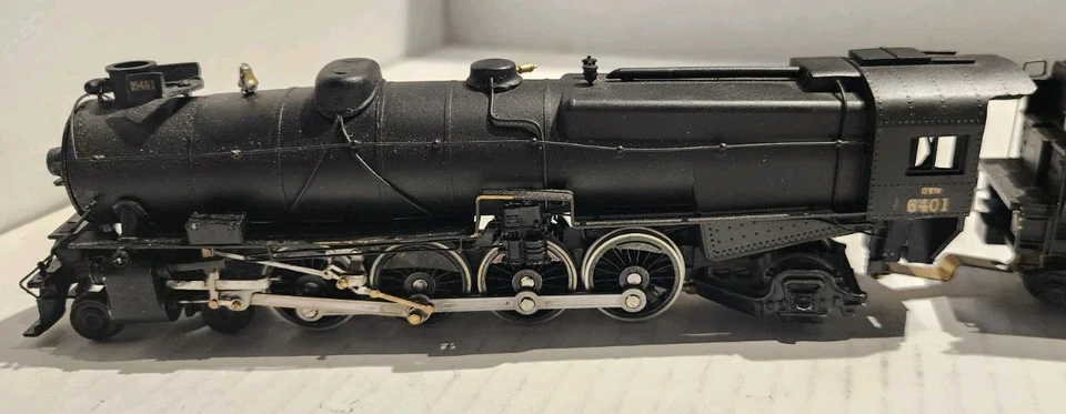Bowser HO Scale M1 4-8-2 Steam Locomotive Grand Trunk Western #6401 - Image 2 of 4