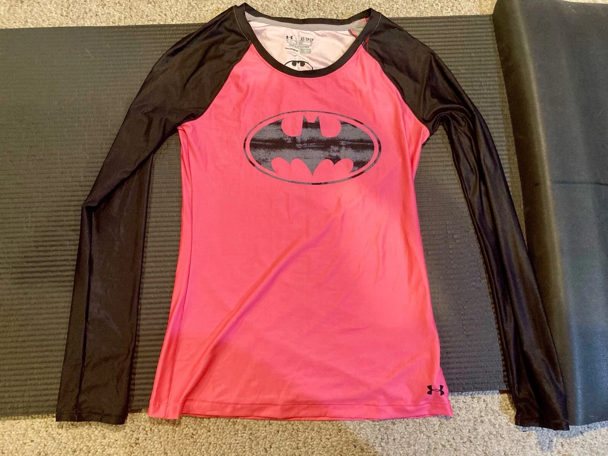 UNDER ARMOUR BATMAN LONG SLEEVE SHIRT pink polyester heat-gear WOMEN XS  FITTED