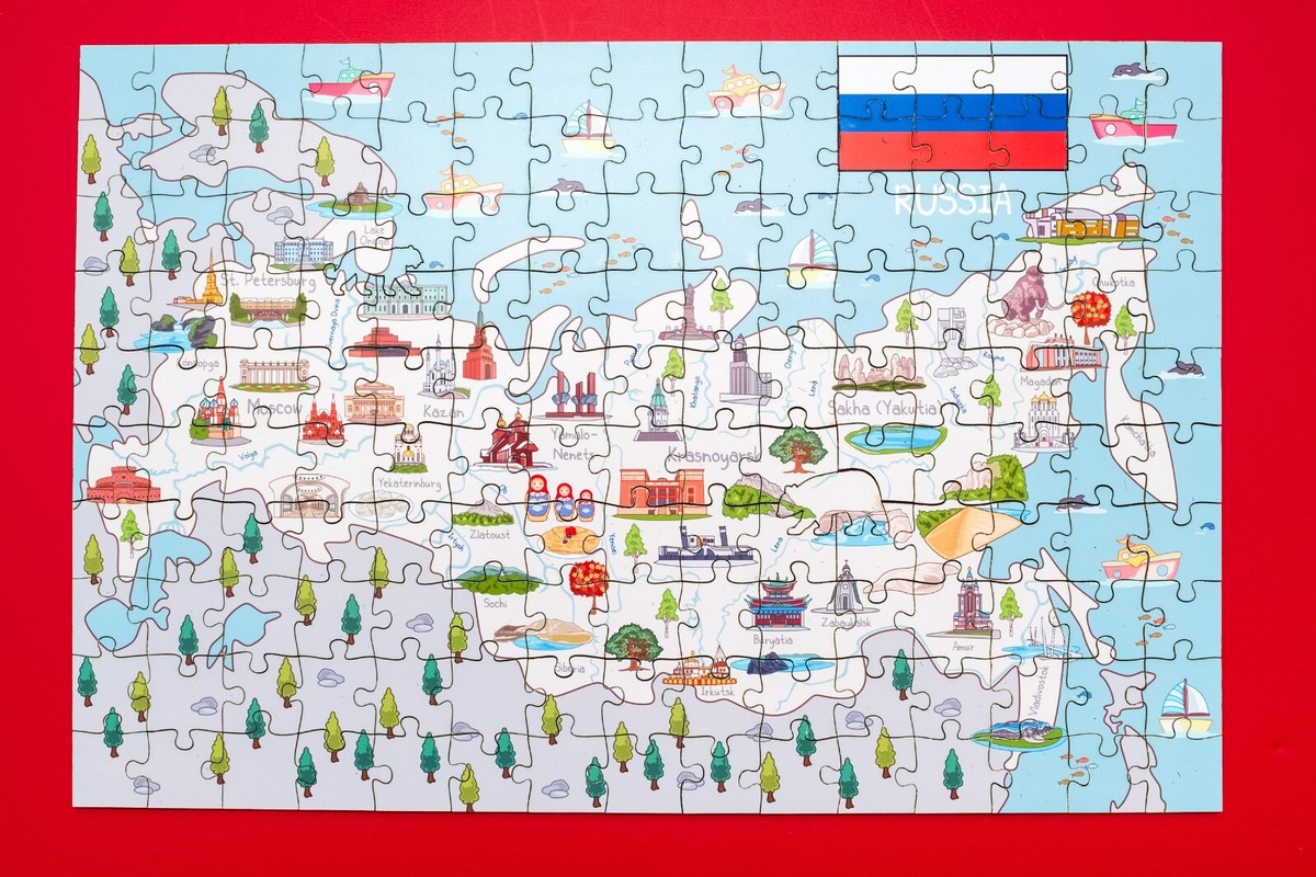 Russia Map Wooden Jigsaw Puzzle for Children and Adults - 152