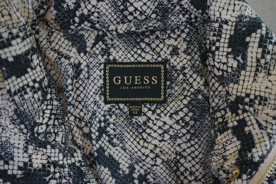 Guess Womens XS Lexie Snake Puffer Jacket Style# W94L34RBOXO MSRP: $158.00 - Image 4 of 4