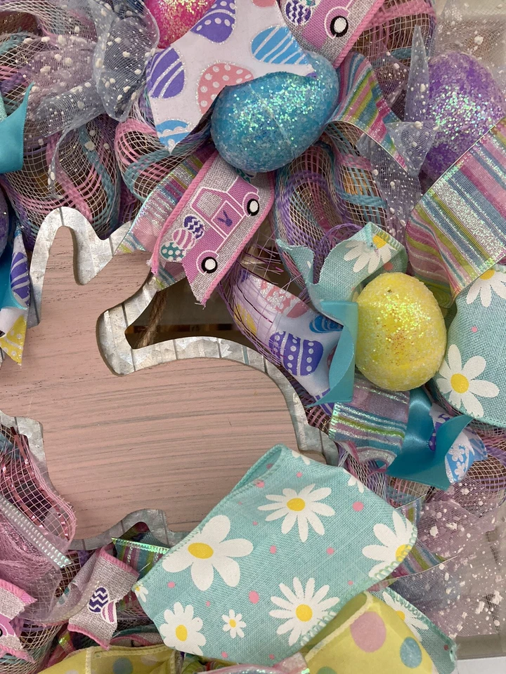 Corona de conejito de Pascua HECHA A MANO colorida alegre brillante lista para un hogar feliz Foto 3 de 4