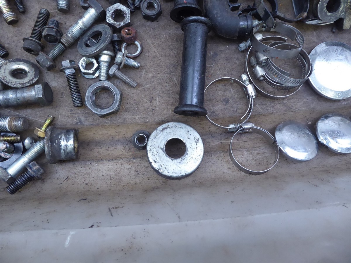 1992 Kawasaki ZX600D Ninja K405) misc bike bolts parts mounts