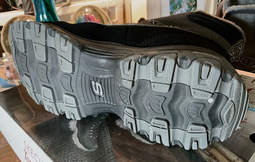SKECHERS D'LITES "TOASTY TOES" Black & Gray Women’s Winter Boots SZ 10 Lined - Picture 7 of 9