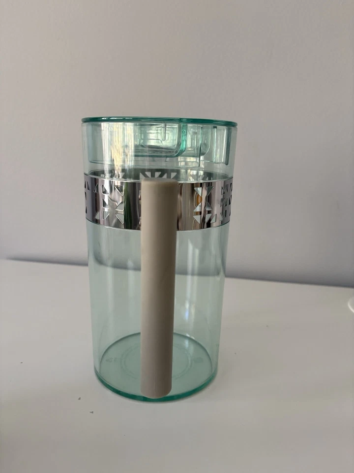 星巴克冰咖啡倒水罐绿色不含双酚 A 2013 圆锥罐盖二手状况完好 — 第 3/4 张图片