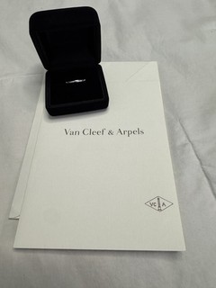 Authentic Van Cleef & Arpels 2 mm Platinum Wedding Band Ring Sz 64 US 10.5 10.75