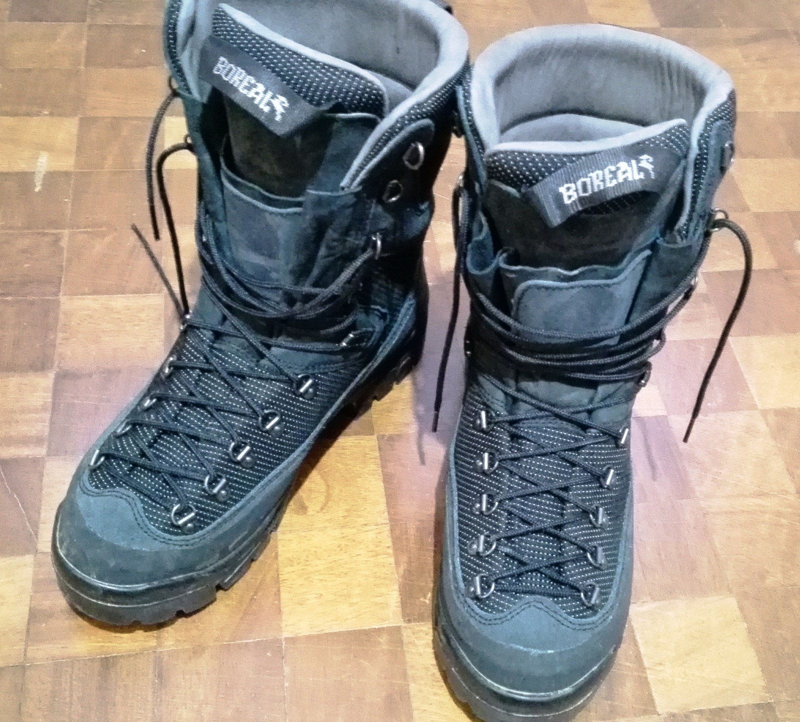 botas de montaña y nieve Boreal negras talla 41 muy poco usadas