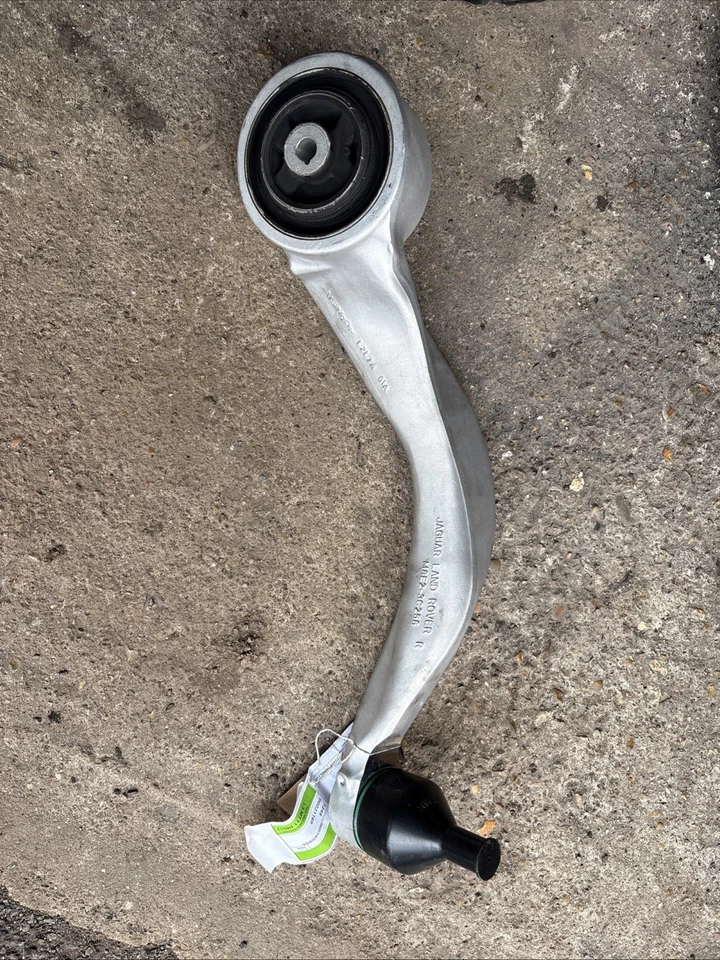 LAND ROVER RANGEROVER SPORT RIGHT FRONT LOWER CONTROL ARM FRONT L461 LR152744 - Image 3 of 4