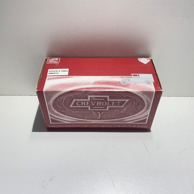 Spec-Cast #19003 1:25 Scale 1928 Chevy National AB Panel Van Amoco Boxed (1)