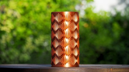 Light refracting vase with Art deco pattern, beautiful house warming decoration - Picture 4 of 10