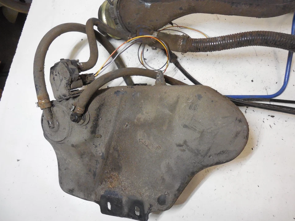 92-99 BMW E36 M3 топливный бак наполнитель горловины шланг трубы с канистрой 1180385 328i - Изображение 4 из 4