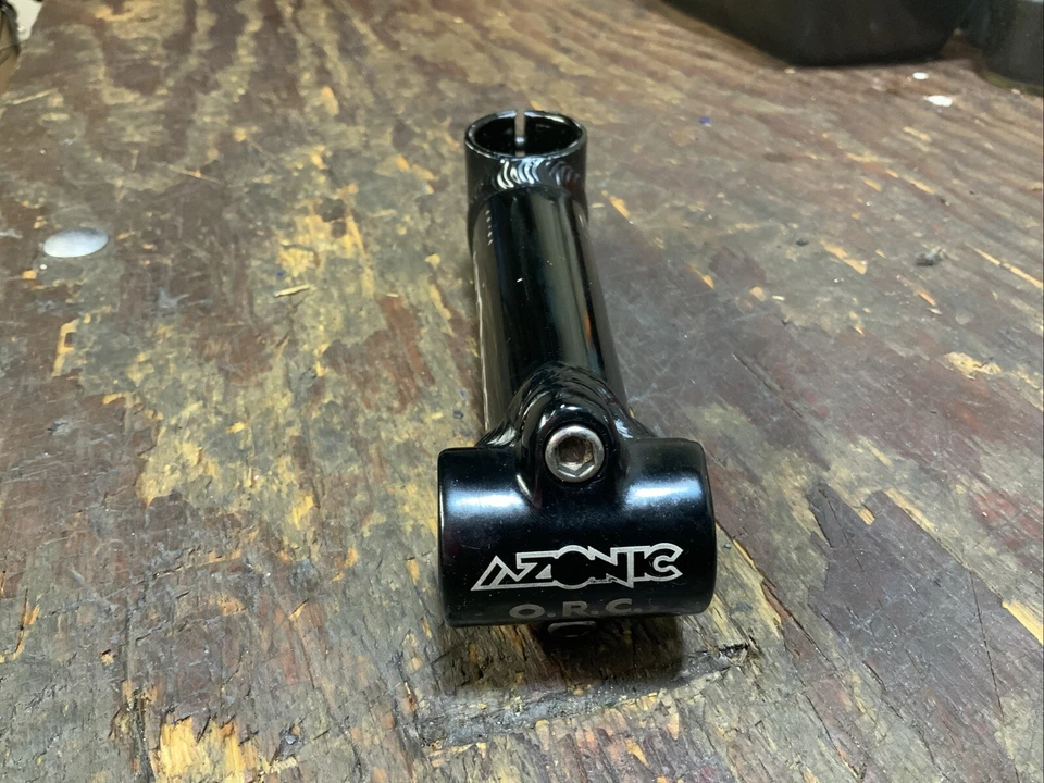 Azonic O.R.C. Stem 135mm 1 1/8 5 Degree 25.4 Gloss Black Nice Shape! - Image 2 of 4