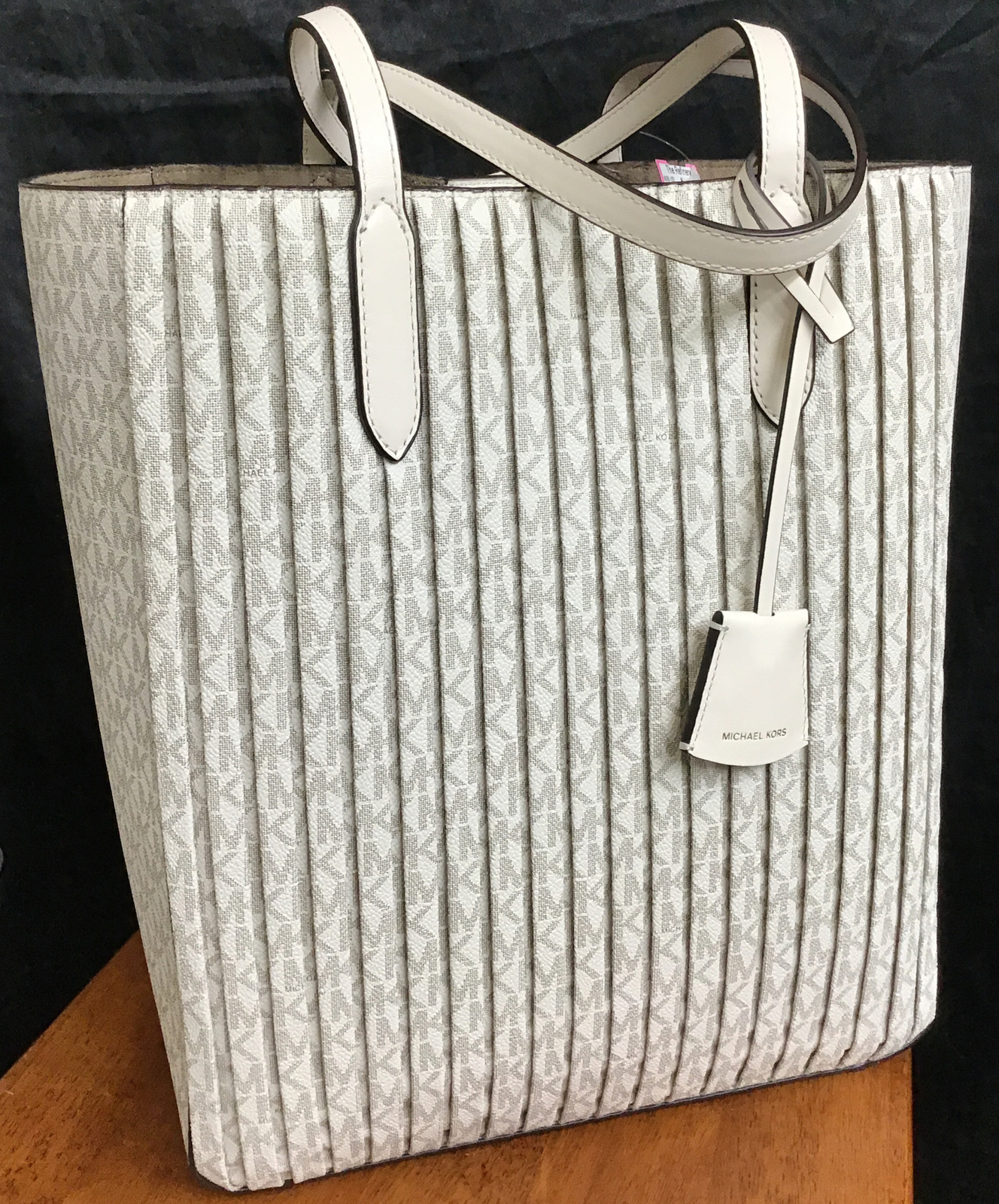 Michael Kors Sinclair Purse Tall Pleated Style Leather Double Handle Cream Print image 4