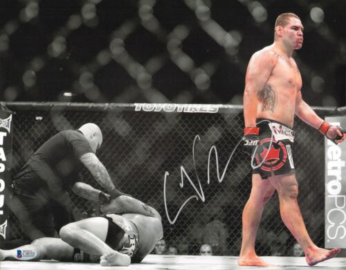 Photo signée Cain Velasquez 11x14 BAS Beckett COA UFC 146 édition autographe photo - Photo 1/12