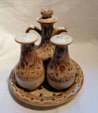 Vintage Fosters Waben Keramik 3-teiliges Kruzifix Set mit Teller. Beige - K