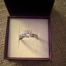 9ct White Gold Round White Cubic Zirconia Solitaire Engagement Ring N