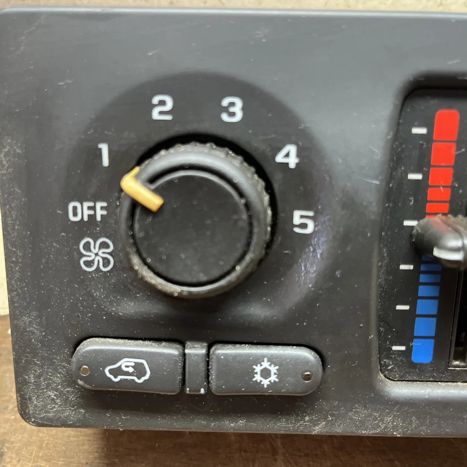 Chevy Silverado Tahoe GMC Envoy Yukon 2003-2006 calefacción aire acondicionado climatización Foto 3 de 4