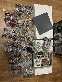 LEGO Ghostbusters: Firehouse Headquarters (75827) Never Used, Packaging Damage.