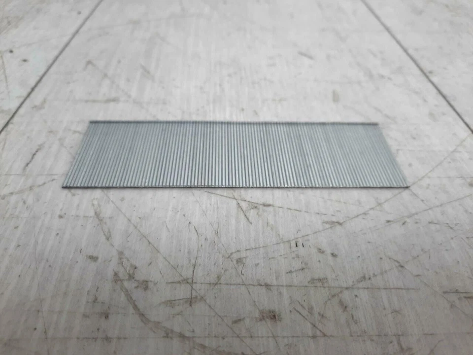 Tacwise 0400 Set di chiodi zincati, tipo 18 G / 40 mm - 1,3 kg MERCE DI SERIE B - Immagine 3 di 4