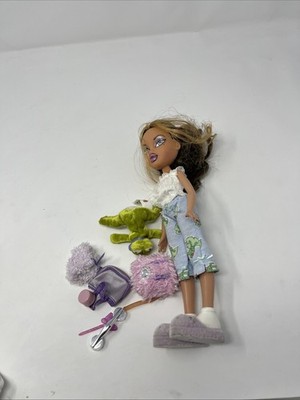 Vintage 2001  Bratz Slumber Party Yasmin With Some Pajama Accessories Incomplete