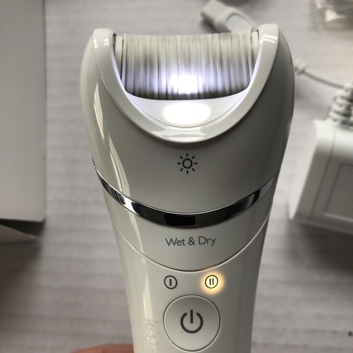Philips Epilator Series 8000 Wet & Dry Epilator 3 Accessories Hair Removal New - Picture 5 of 9