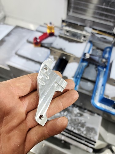 SOPORTE CHASIS DELANTERO BUGGY BILLET TEKNO EB48 2.0 / 2.1 - Imagen 9 de 10