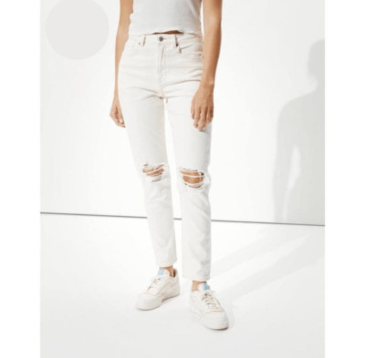 American Eagle Womens Off White Ivory Distressed High Rise Mom Jean Size 2