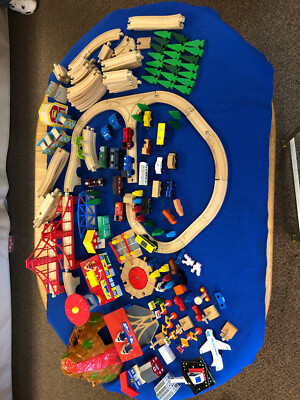 Wooden Train Set lot of 197 Pieces (mainly Kidkraft & misc. brands
