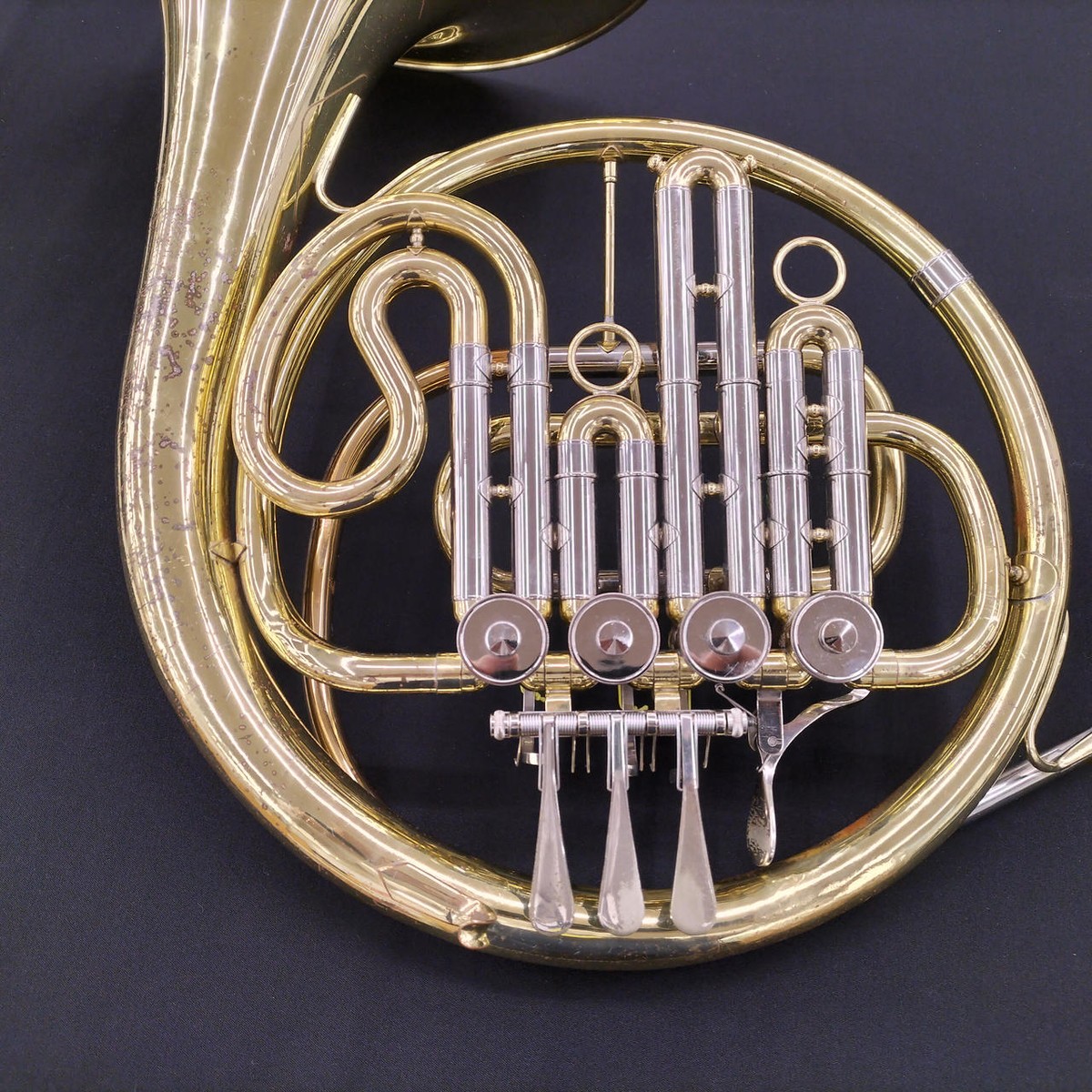 Used Yamaha YHR 321 French Horn With Original Hard Case Used Yamaha YHR 321 French Horn With Original Hard Case