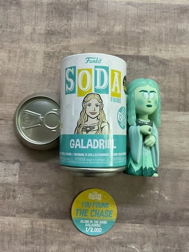 Funko Soda Chase Lord of the Rings Galadriel Glow GITD 1/2000 Vinyl -CN K1