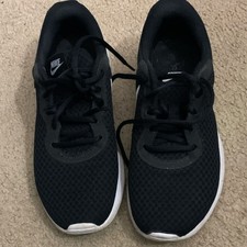 Nike Tanjun Negro Blanco Mujer Malla Parte Superior Baja Zapatilla Deportiva 812655-011