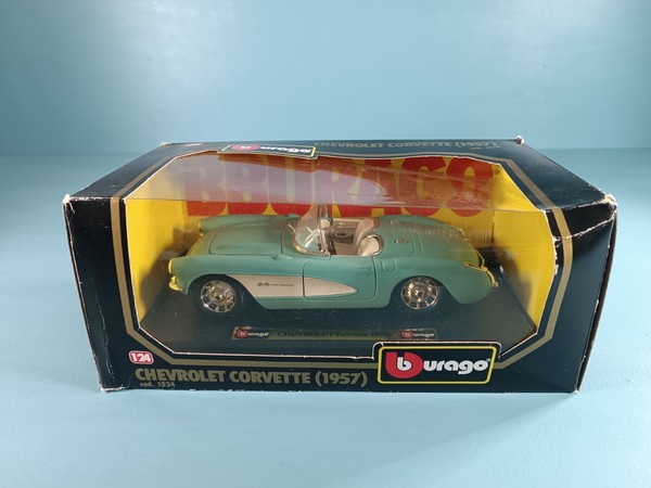 Bburago 1:24 Modellauto Chevrolet Corvette 1957 1524-image