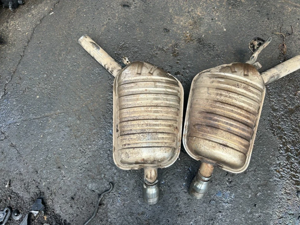 宝马原始设备制造商 E39 740I 94-00 套装后背左右出口消声器 带尖头 — 第 3/4 张图片