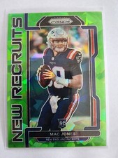 2021-22 PANINI PRIZM MAC JONES NEW RECRUITS GREEN CRACKED ICE RC #NR-5 Patriots