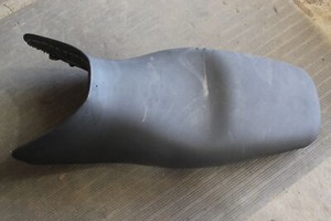 Housse De Selle Pour BMW F650 Funduro 1993-2000 - Cuir écologique Imperméable, Couleur Gris Foncé - Sur Mesure, Fait Main - 9