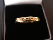 18CT GOLD DIAMOND WEDDING / ETERNITY RING MADE BY B & N IN UK BRAND NEW IN BOX
