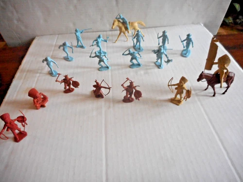 Vintage Marx Fort Apache Playset Figures Powder Blue Frontiersman & Indians Lot