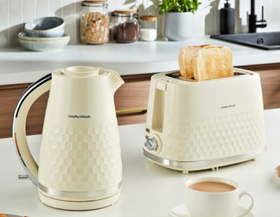 Elektrischer Toaster und Wasserkocher von Morphy Richards